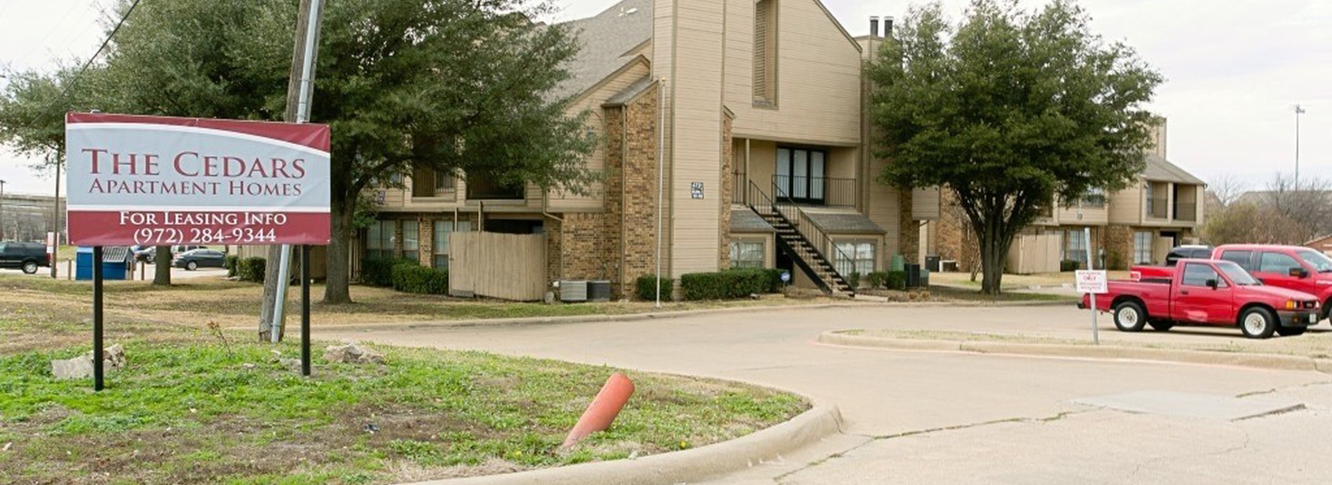 The Cedars & Crossroads East ll Apartments entrance